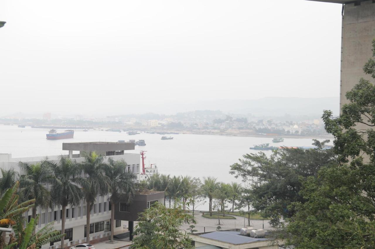 Hoang Yen Guesthouse Ha Long Bagian luar foto